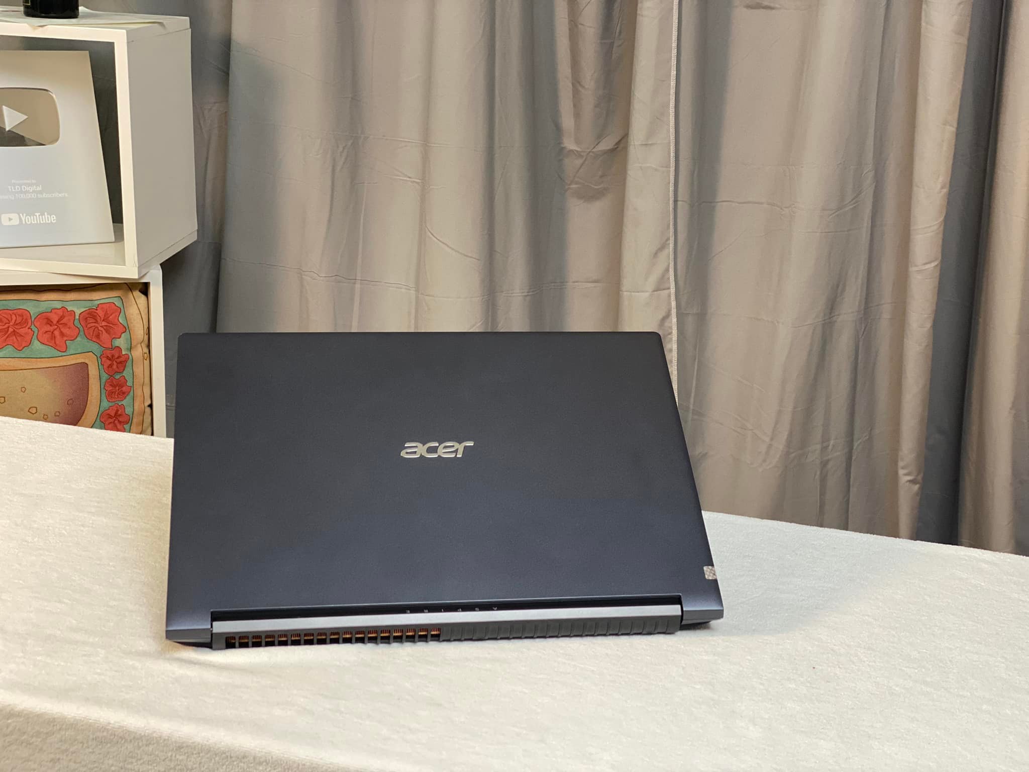 Laptop Acer Aspire Gaming A715 75G 56ZL-3.jpeg